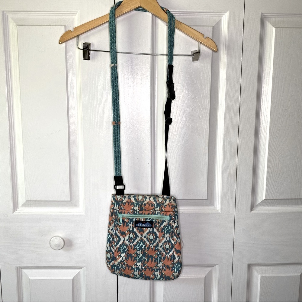 Kavu Keepalong Semi Padded Sling Canvas Rope Crossbody Bag Beach Paint